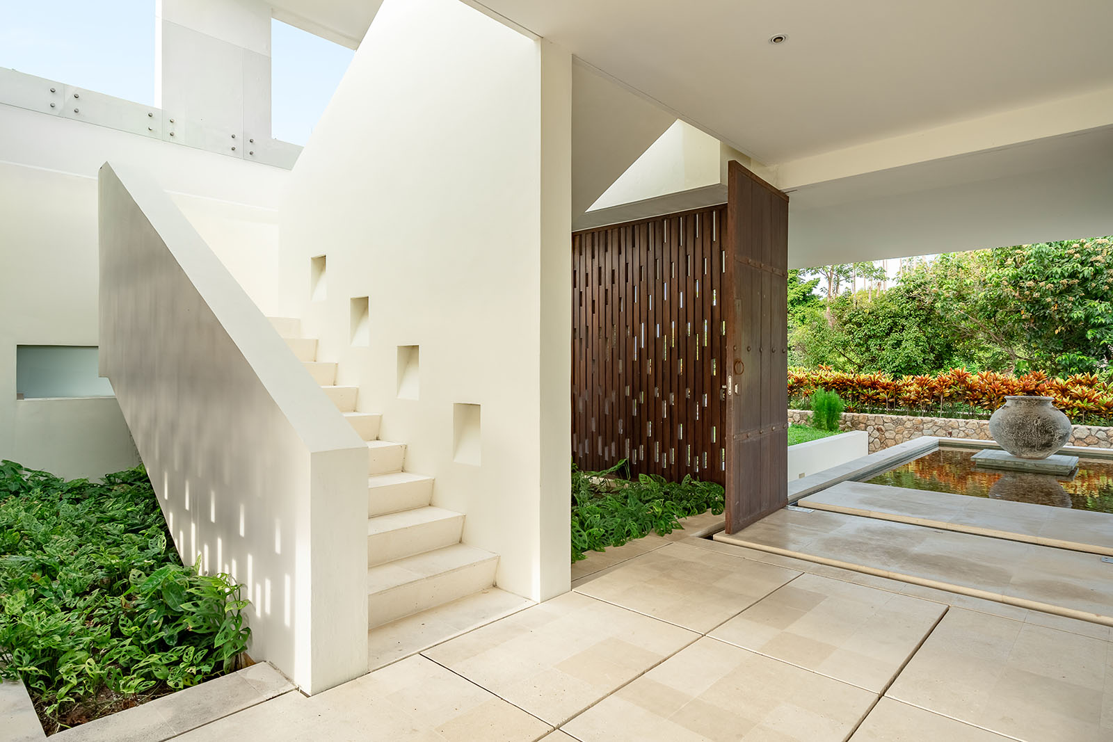 Samujana 21 - Masterpiece 6 Bedroom Pool Villa in Choeng Mon for sale