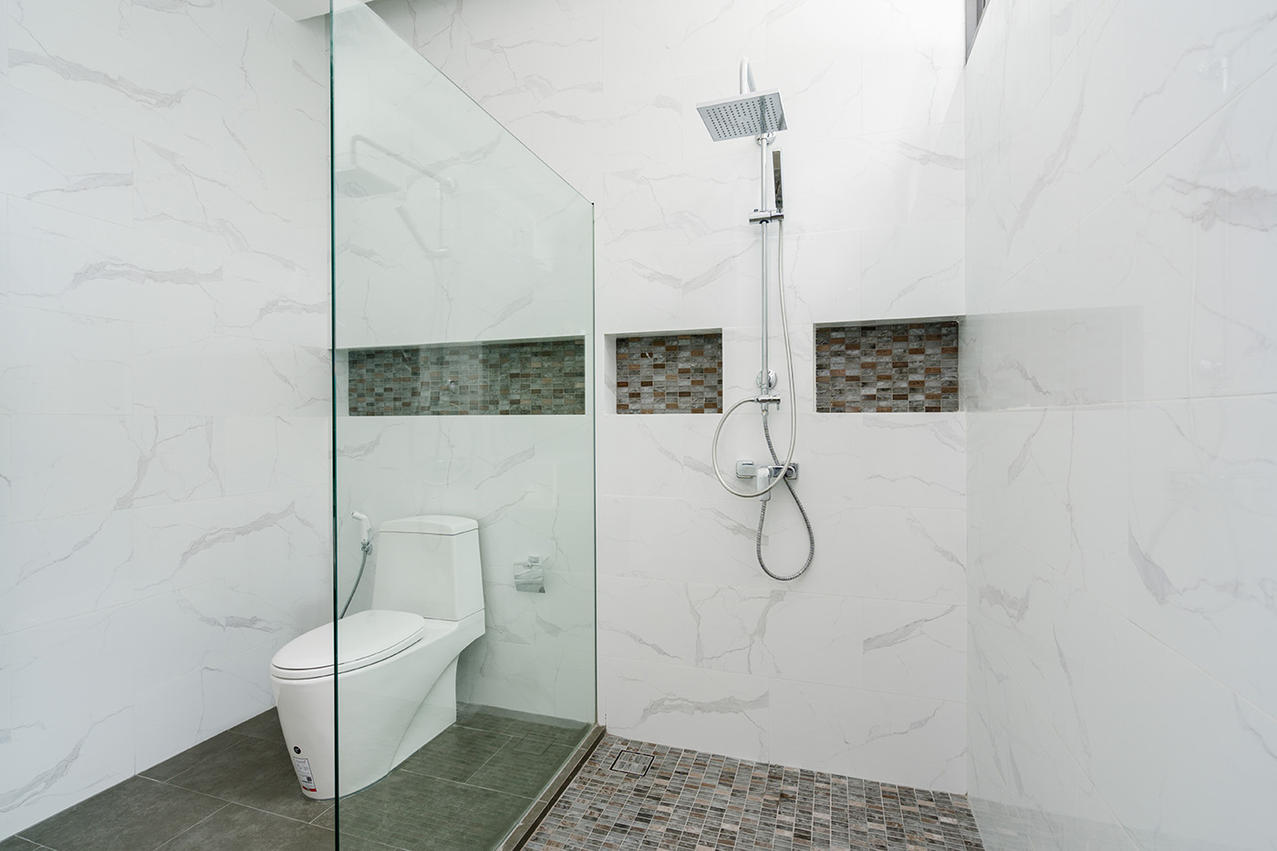 Brand-New 4 Bedroom Seaview Pool Villa in Bang Por for sale