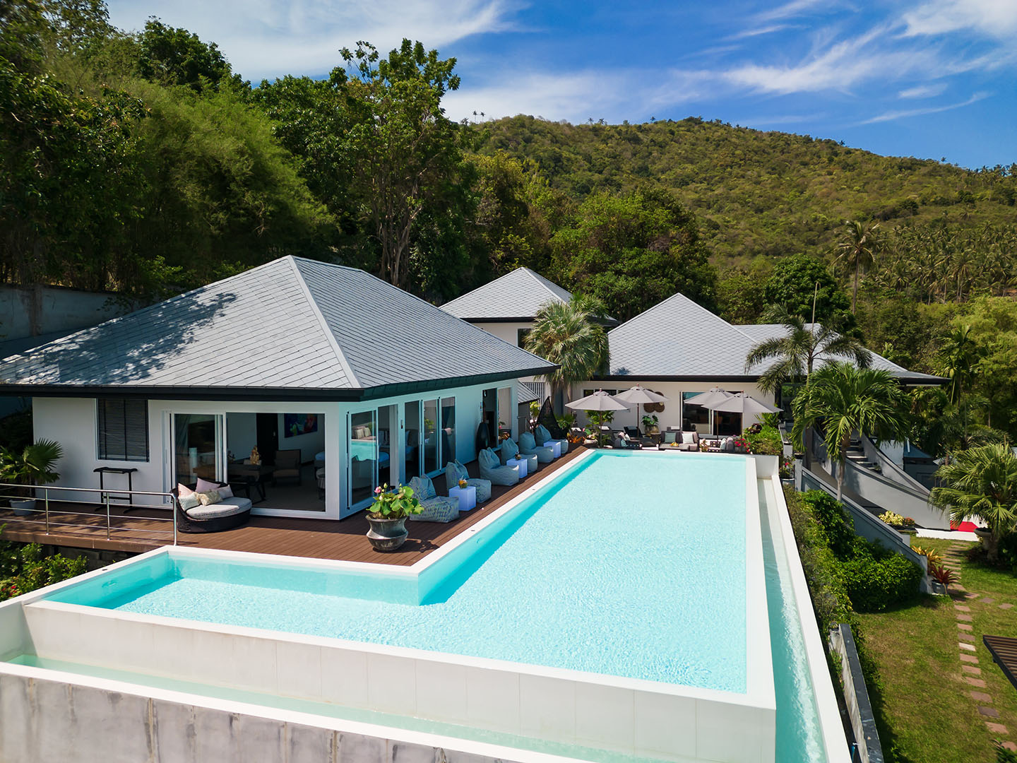 Substantial 9 Bedroom Seaview Pool Villa in Bang Makham for sale