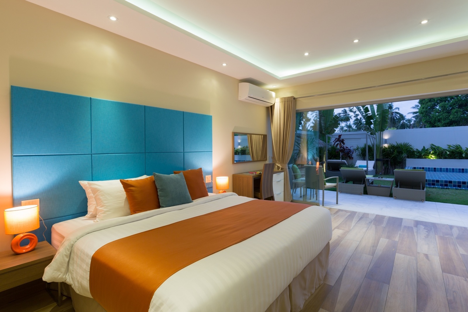 Villa Mojito – Beachside 5 Bedroom Pool Villa in Ban Tai for sale