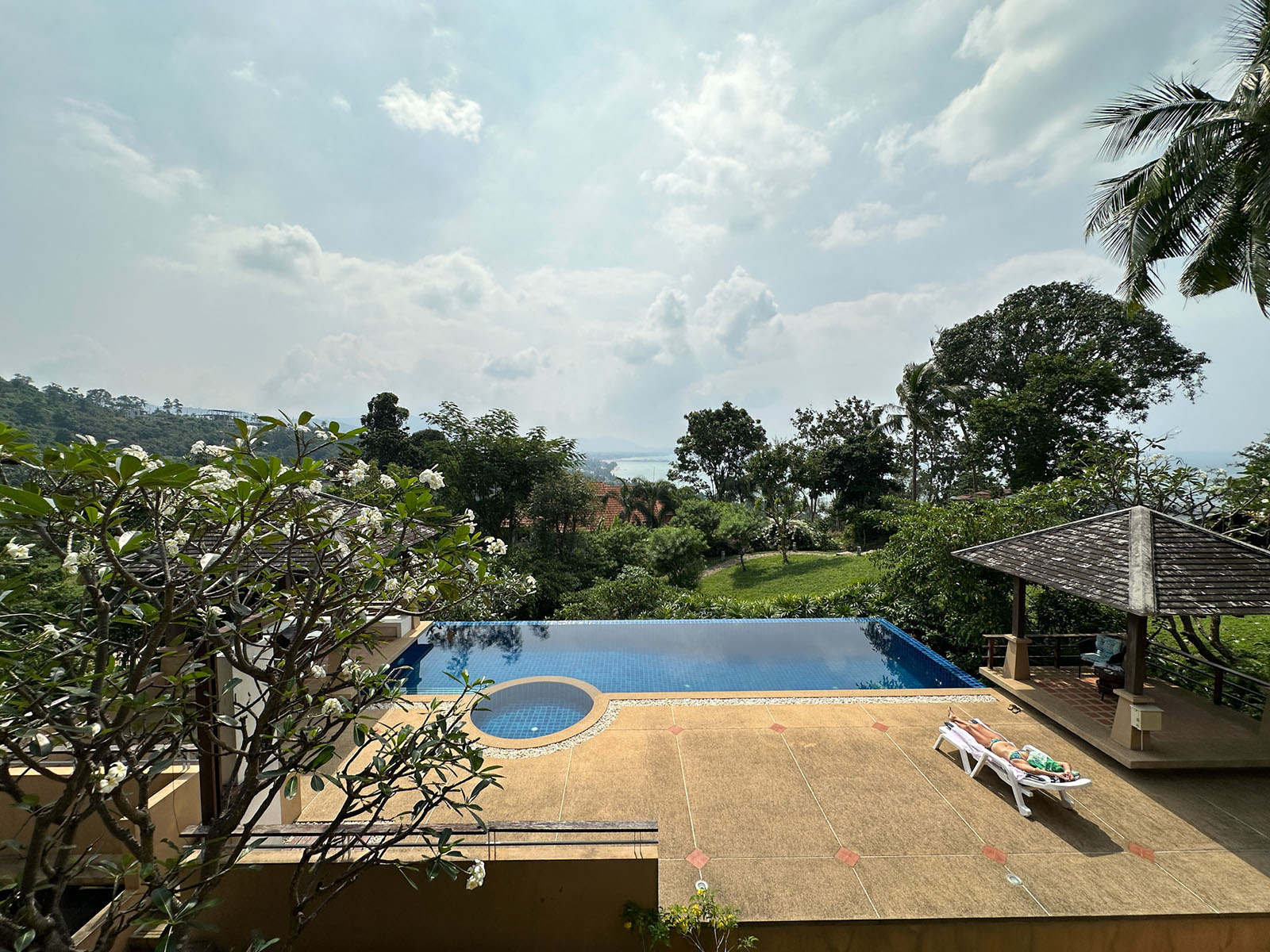 Multi-Building 8+1 Bedroom Seaview Pool Villa with Large Garden in Bang Makham for sale