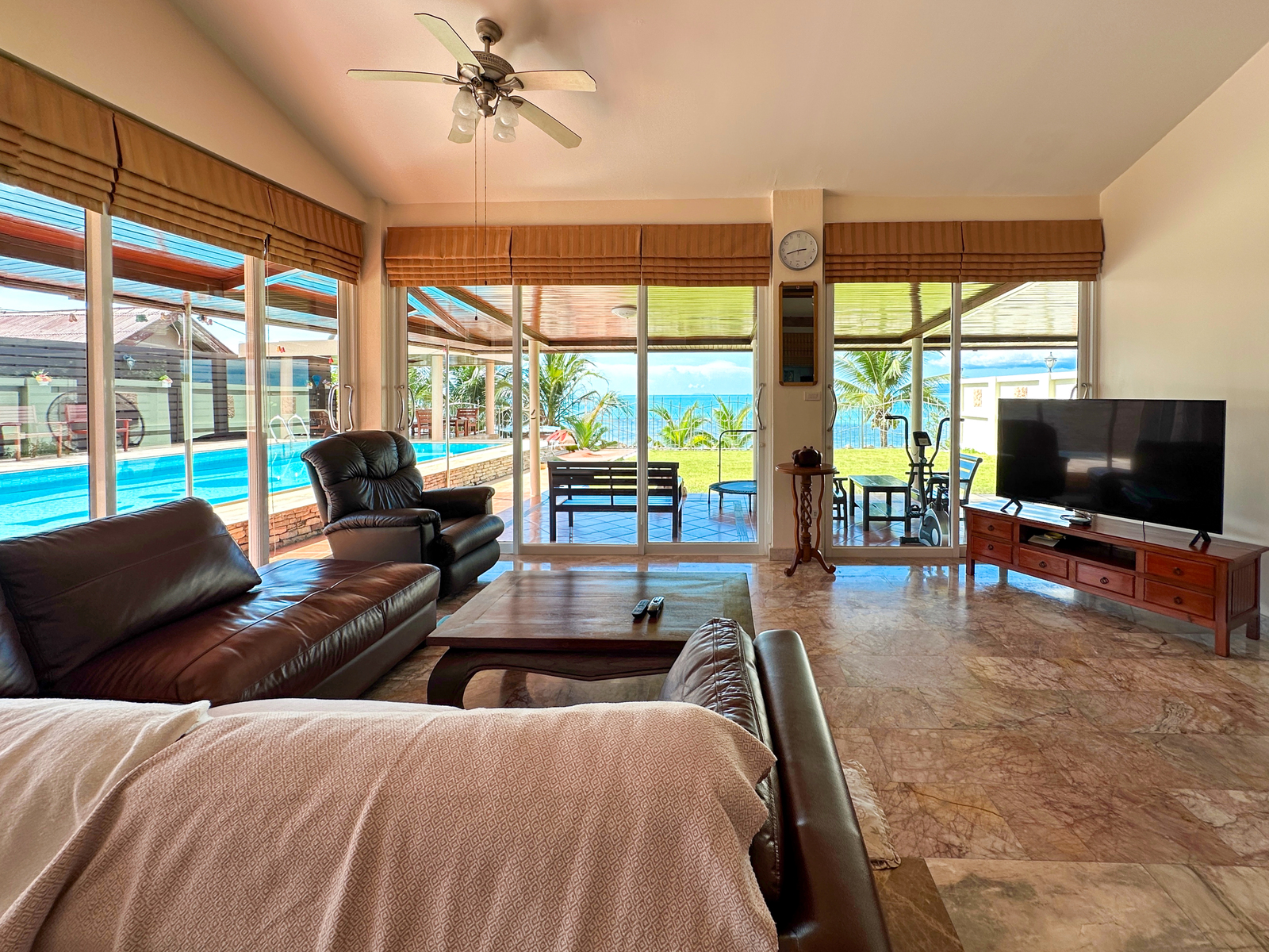 (PRICE REDUCED!) Rare Opportunity 9-Bedroom Beachfront Villa with Redevelopment Potential in Bangpor