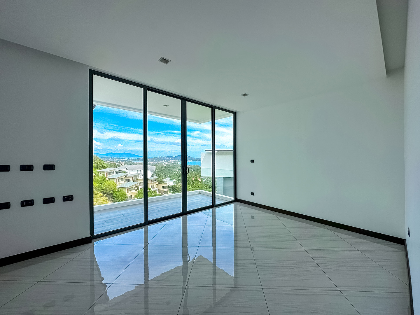 Verano Residence - Quality 4+1 Bedroom Seaview Pool Villa in Chaweng Noi for Sale