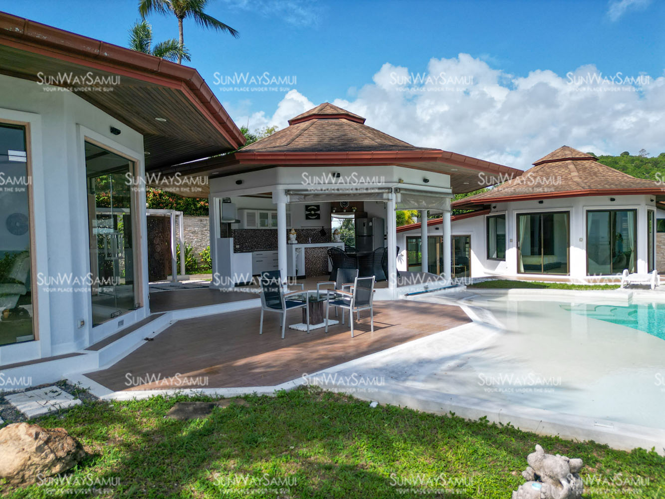 Villa Bali – 4 Bedroom Seaview Villa with Dual Pool in Bangrak for sale