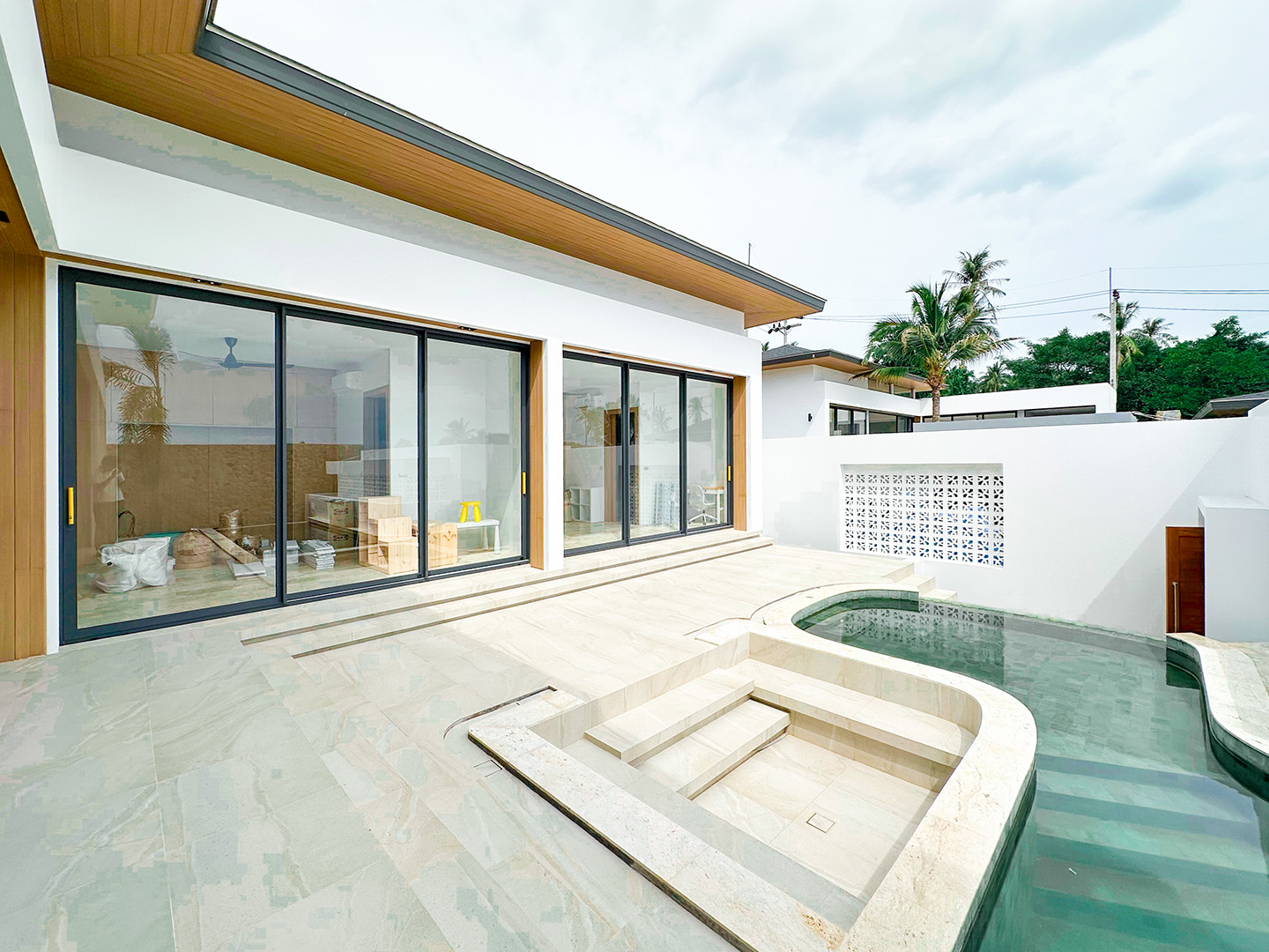 Samui Grand Park Hill – Last Unit 3 Bedroom Garden Villa in Maenam for sale