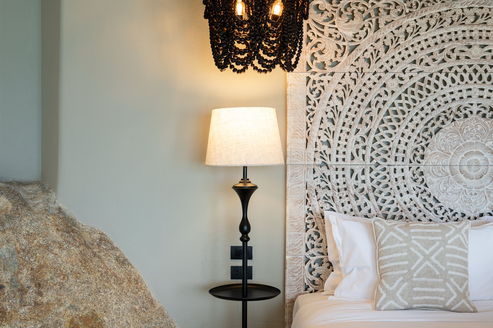 Villa Ladylagoon – Rare 8 Bedroom Beachfront villa in Laem Set for sale