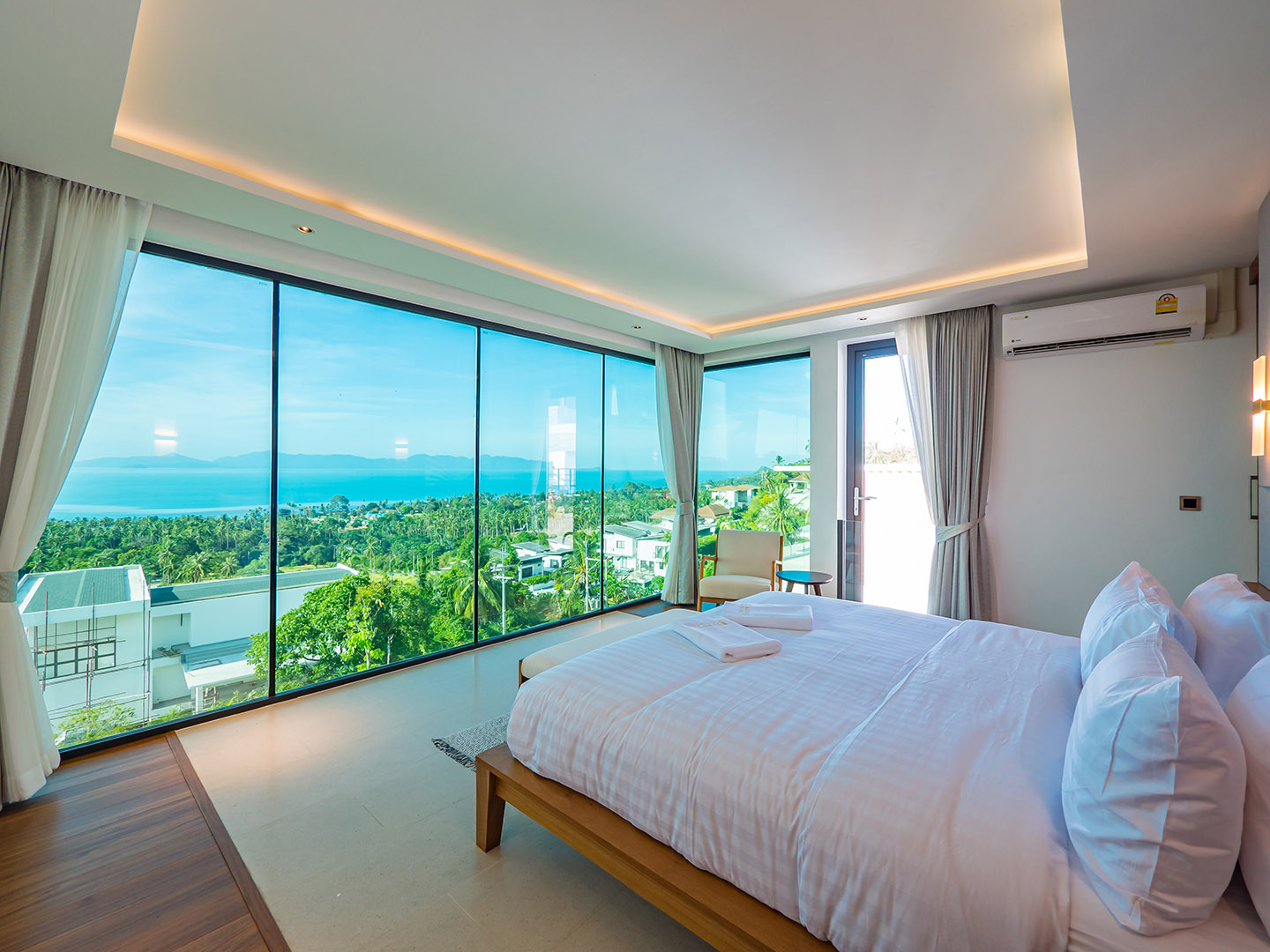 (PRICE REDUCED!) Darika Residence B5 - Dazzling 4 Bedroom Seaview Pool Villa in Bang Por for sale