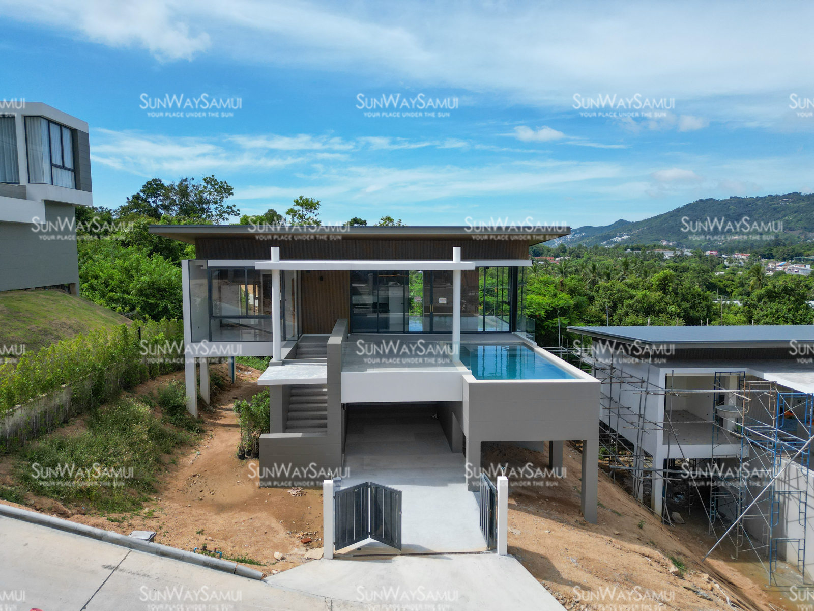 Samui Hillside Village – 3 Bedroom Mountain-view Pool Villa in Bophut for sale 