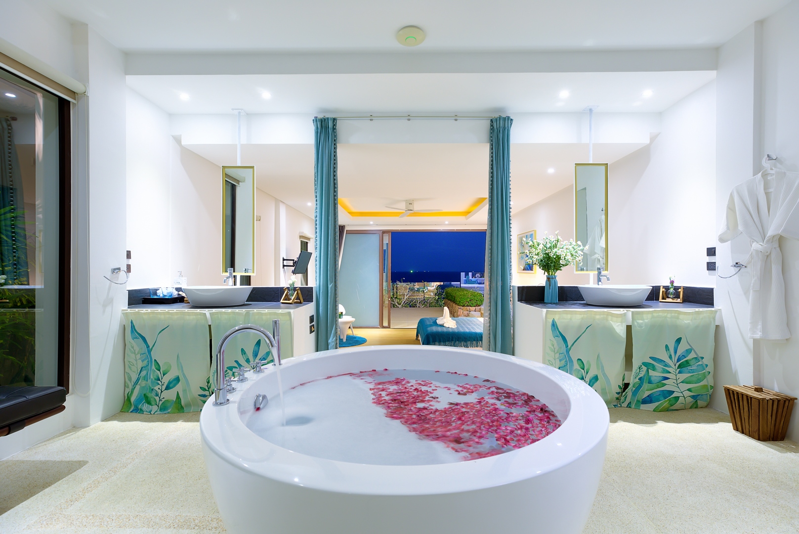 Villa Turquoise – Luxury 4 Bedroom Seaview Villa in North Chaweng for sale