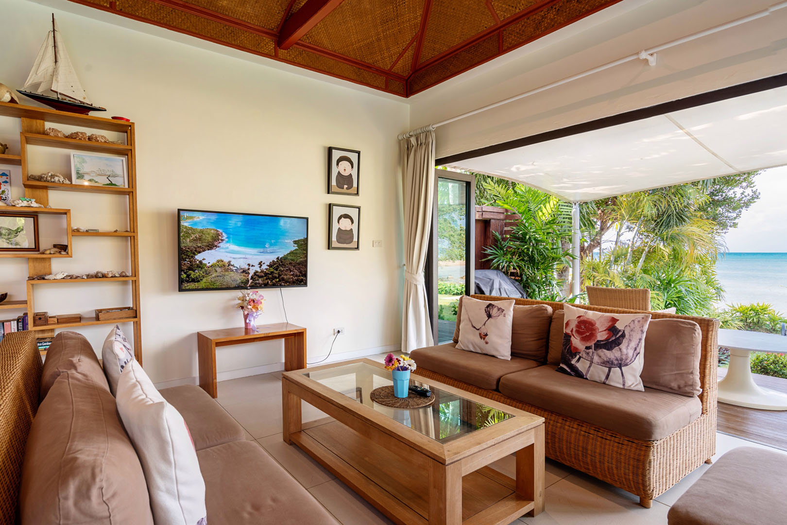 Indu Sunset – Comfortable 4 Bedroom Beachfront Pool Villa in Bang Makham for sale: Indu Sunset – Comfortable 4 Bedroom Beachfront Pool Villa in Bang Makham for sale