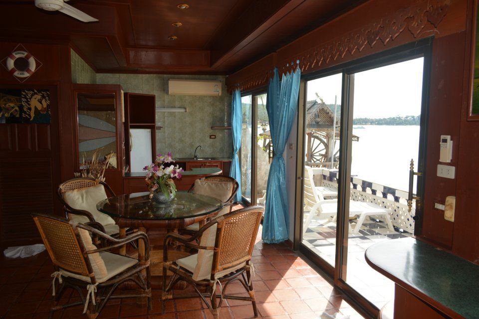 (SOLD) Prime 1584 sqm Beachfront Land in the middle of Bangrak for sale