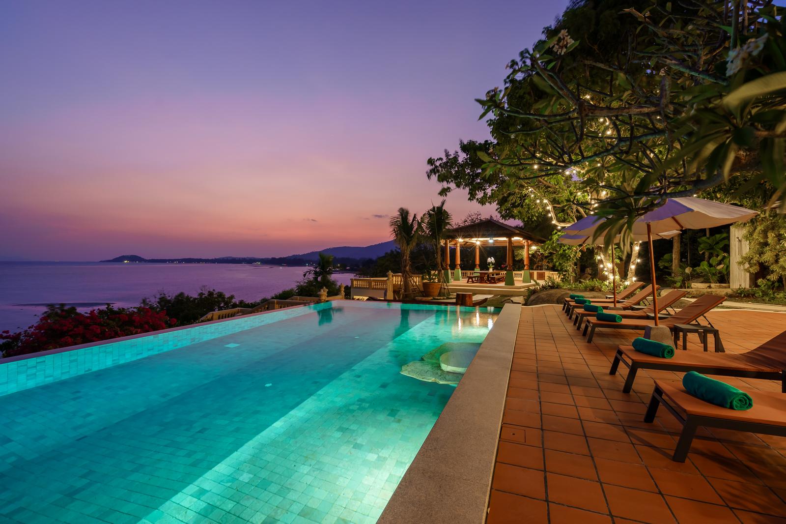 Villa Ladylagoon – Rare 8 Bedroom Beachfront villa in Laem Set for sale