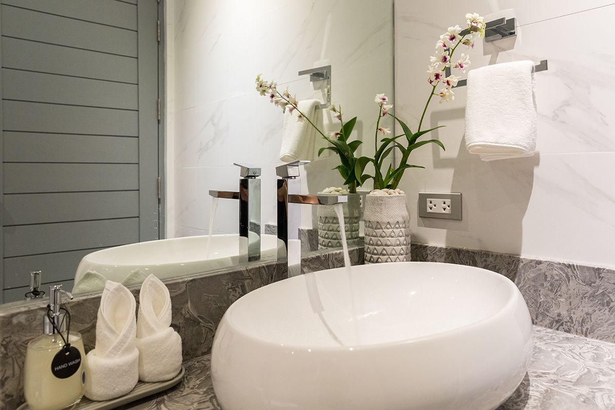 Villa Dahlia - Breathtaking 3+1 Bedroom Seaview Villa in Thongson Bay for sale