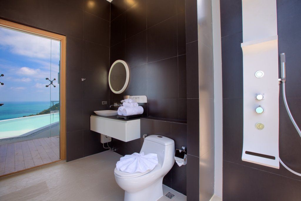 Villa Seawadee – Modern 4 Bedroom Seaview Pool Villa in Chaweng Noi for sale