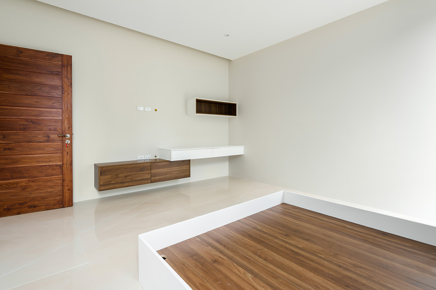 Brand-New 4 Bedroom Seaview Pool Villa in Bang Por for sale