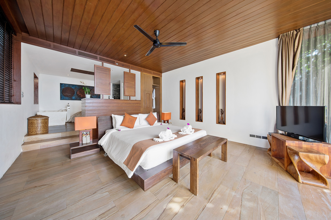 Unique beachfront villa Baan Hinta 