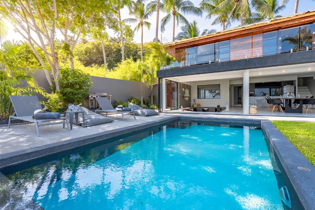 (SOLD) Baan Fishermen Villa – Beachfront Thai-Style Villa in Prime Fisherman’s Village for sale