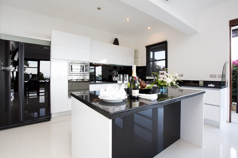 (SOLD) Oceanfront 4 Bedroom Villa in 5 Star Resort Kanda Residence in Choeng Mon