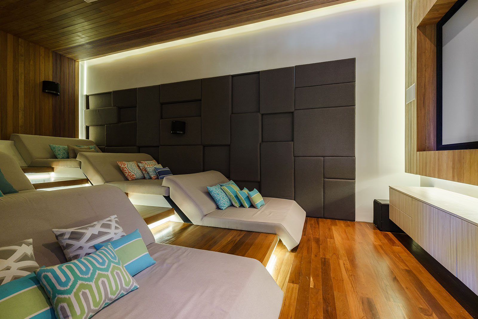 Samujana 21 - Masterpiece 6 Bedroom Pool Villa in Choeng Mon for sale