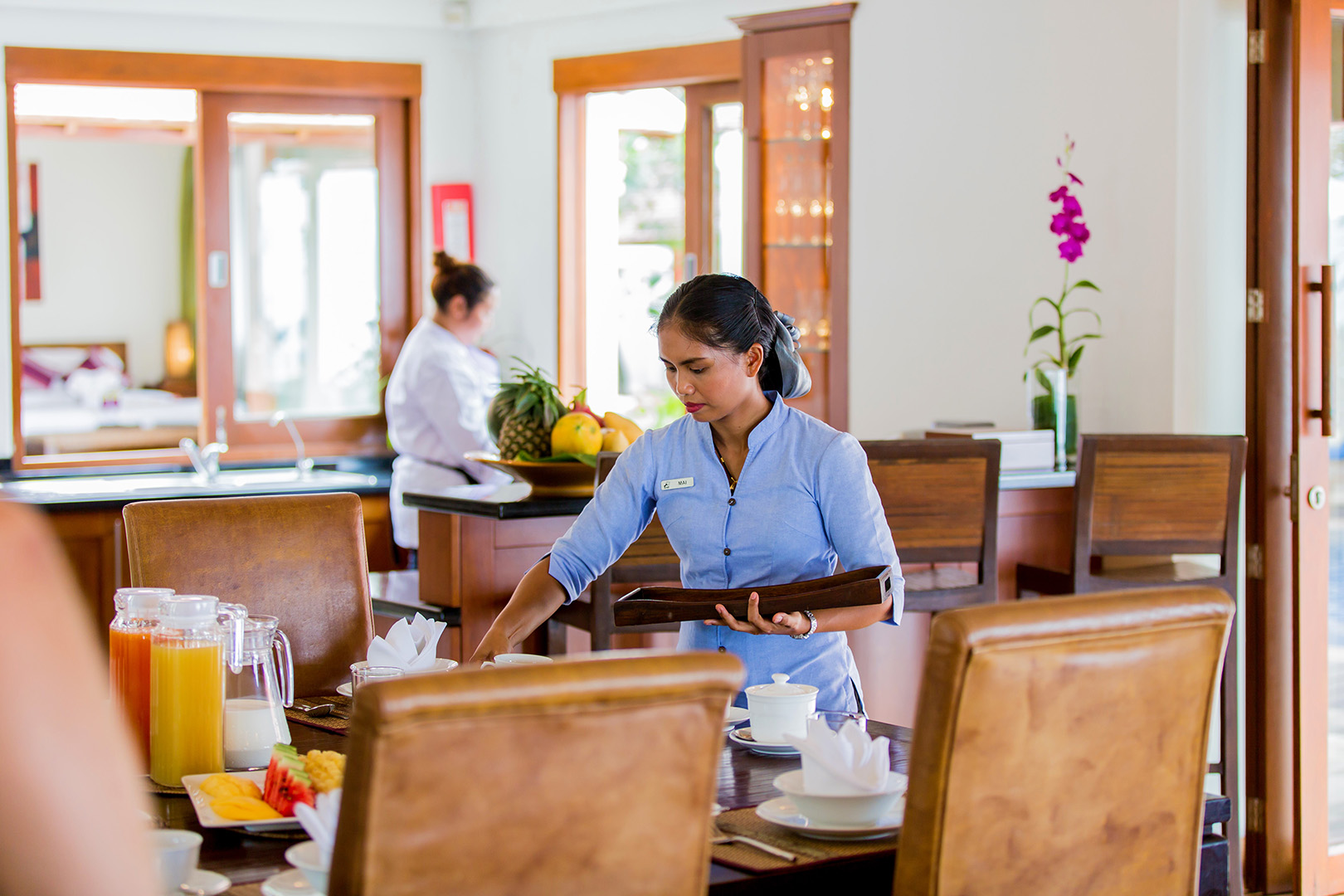 Baan Chom Talay - Classic 5 Bedroom Beachfront Villa in Lipa Noi for sale