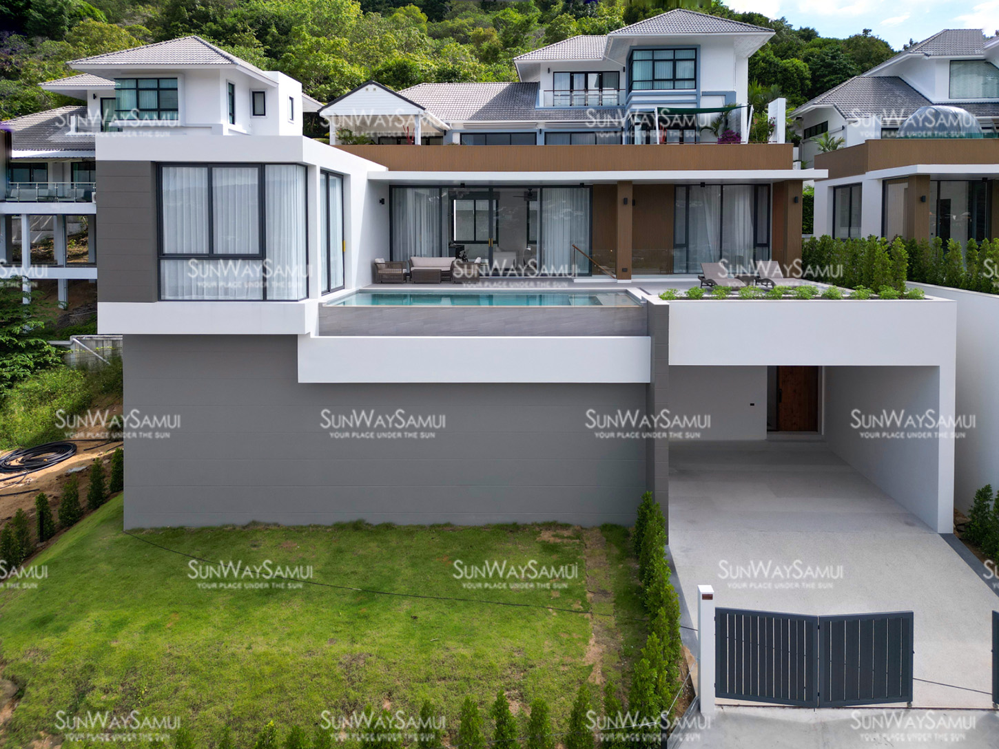 Samui Hillside Village – 3+1 Bedroom Mountain-view Pool Villa in Bophut for sale 