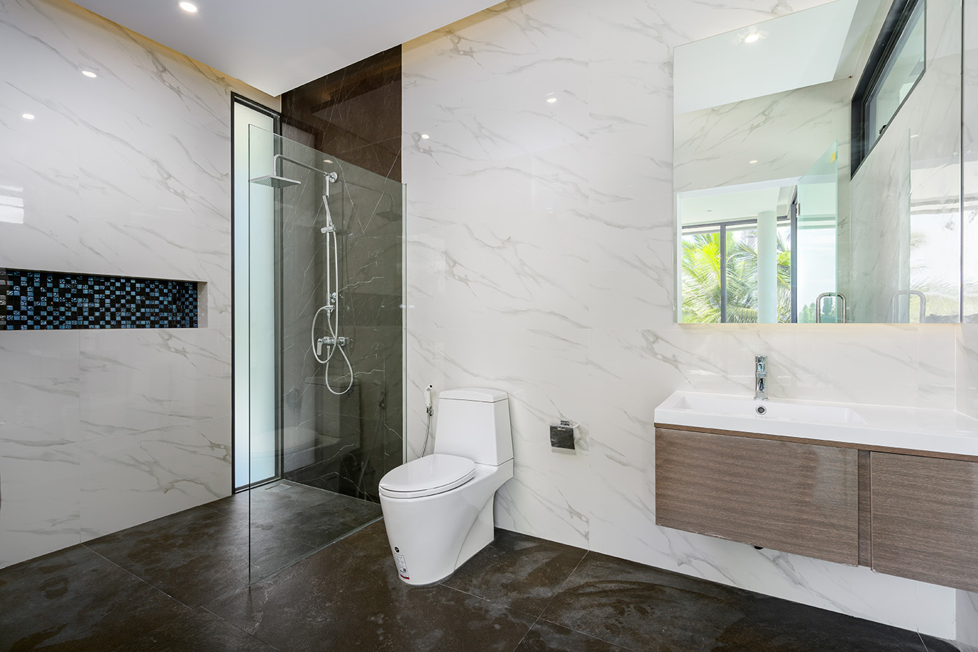 Spanking-New 4 Bedroom Seaview Pool Villa in Bang Por for sale