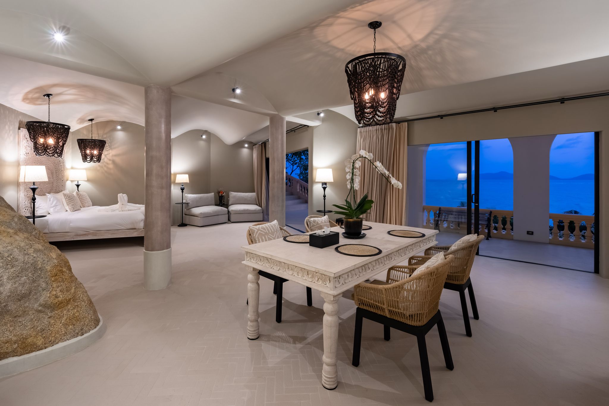 Villa Ladylagoon – Rare 8 Bedroom Beachfront villa in Laem Set for sale