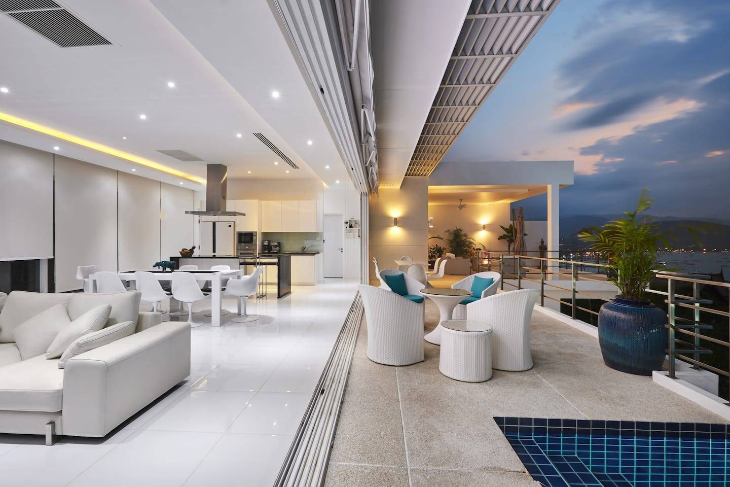 (SOLD) Luxury 4 bedroom Seaview Pool villa in Unique Residence for sale