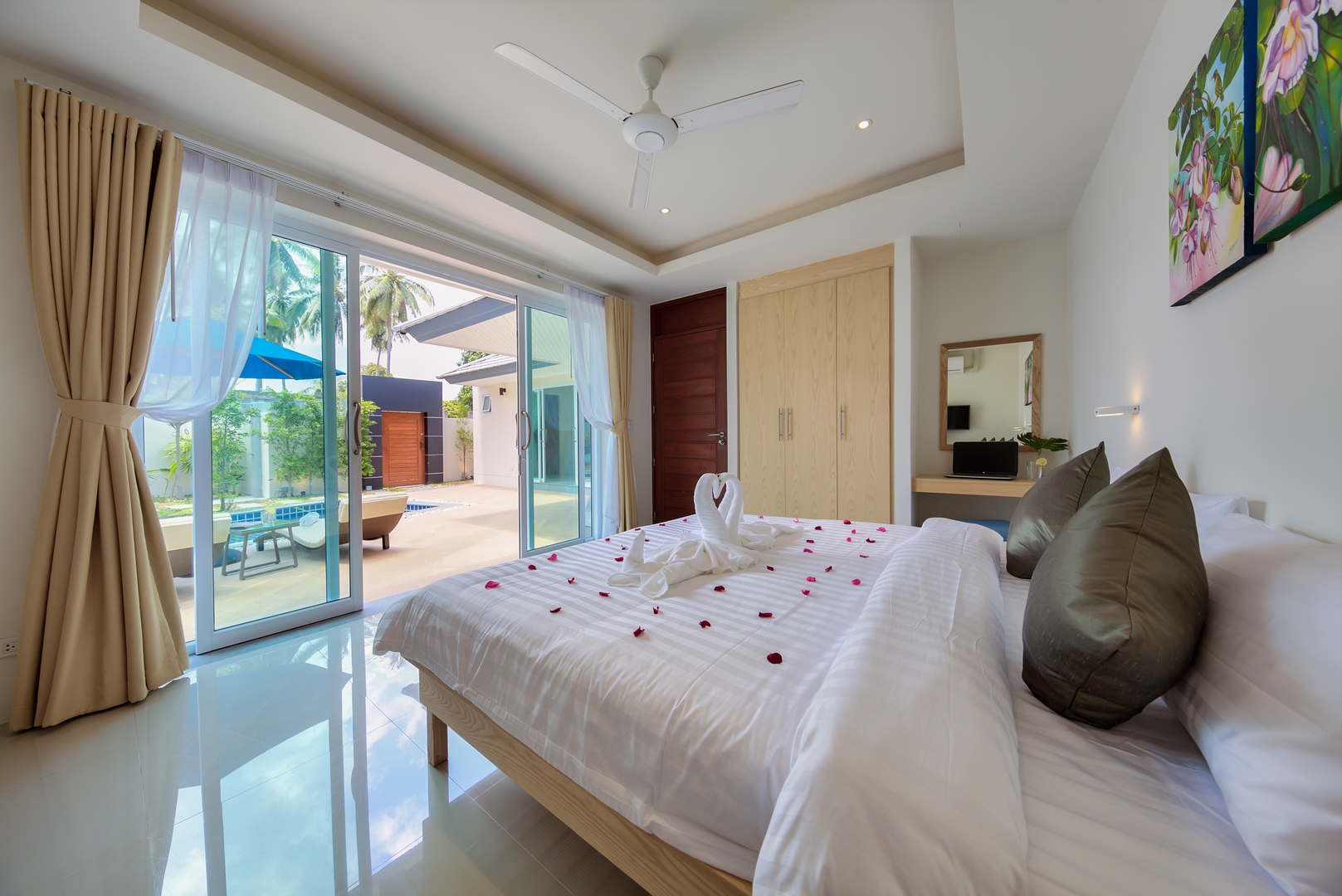 Beachside 2 Bedroom Garden Pool Villa in Lipa Noi for sale
