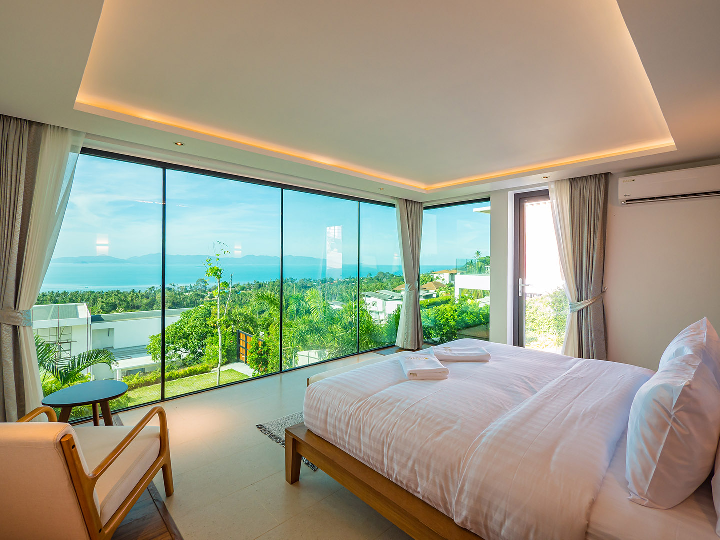 (PRICE REDUCED!) Darika Residence B5 - Dazzling 4 Bedroom Seaview Pool Villa in Bang Por for sale