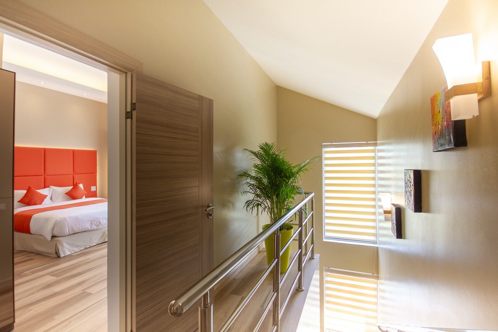 Villa Limoncello – Beachside 3 Bedroom Pool Villa in Ban Tai for sale