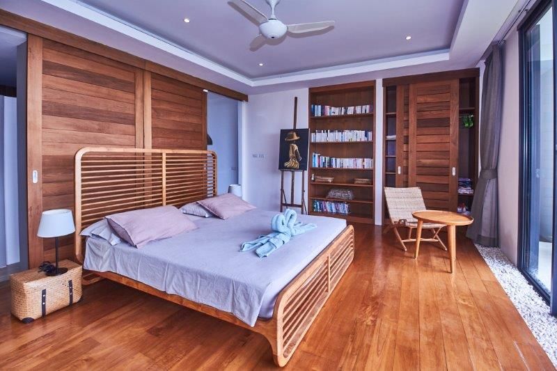 Architecturally Stunning Villa with Spectacular Ocean and Mountain View