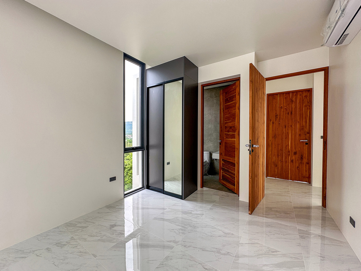 Samui Hillside Village – 3+1 Bedroom Mountain-view Pool Villa in Bophut for sale 