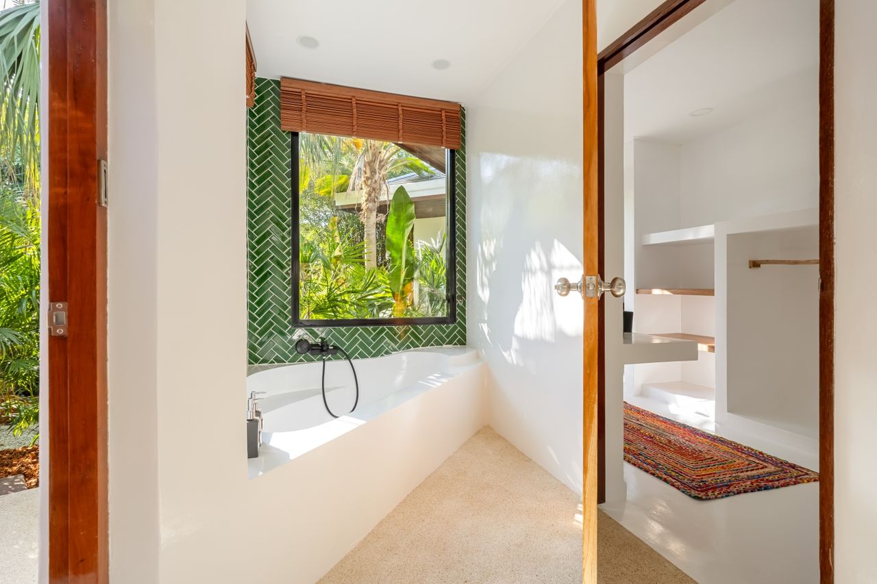 Authentik Villa – Balinese 5 Bedroom Seaview Pool Villa in Bophut: Authentik Villa – Balinese 5 Bedroom Seaview Pool Villa in Bophut