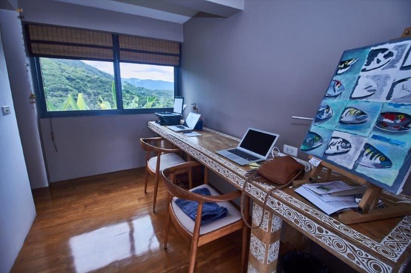 Architecturally Stunning Villa with Spectacular Ocean and Mountain View