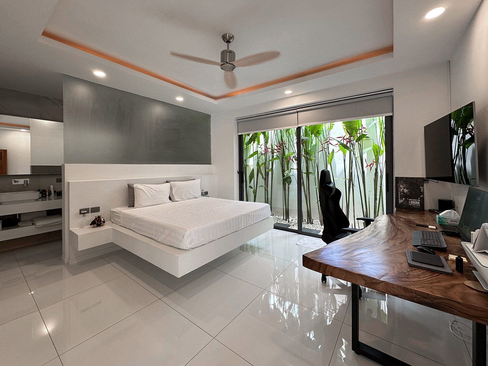 Tropical Balinese 4 Bedroom Garden Pool Villa in Maenam for Sale