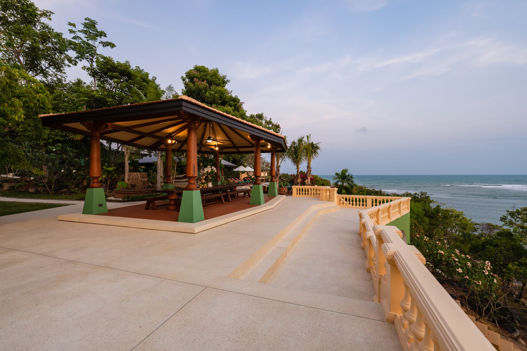 Villa Ladylagoon – Rare 8 Bedroom Beachfront villa in Laem Set for sale