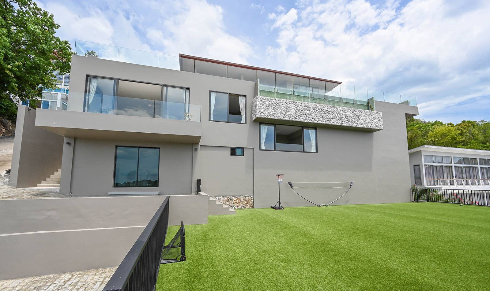 Villa Kelly – Luxury 6 Bedroom Seaview Pool Villa in Plai Laem for sale 