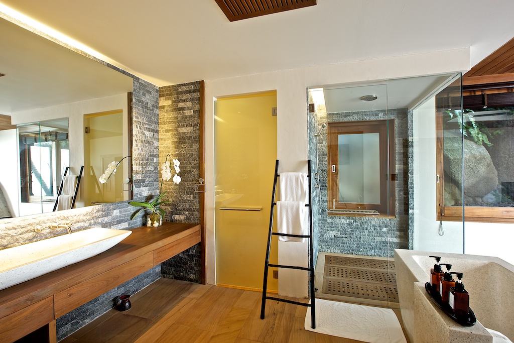 Unique beachfront villa Baan Hinta 