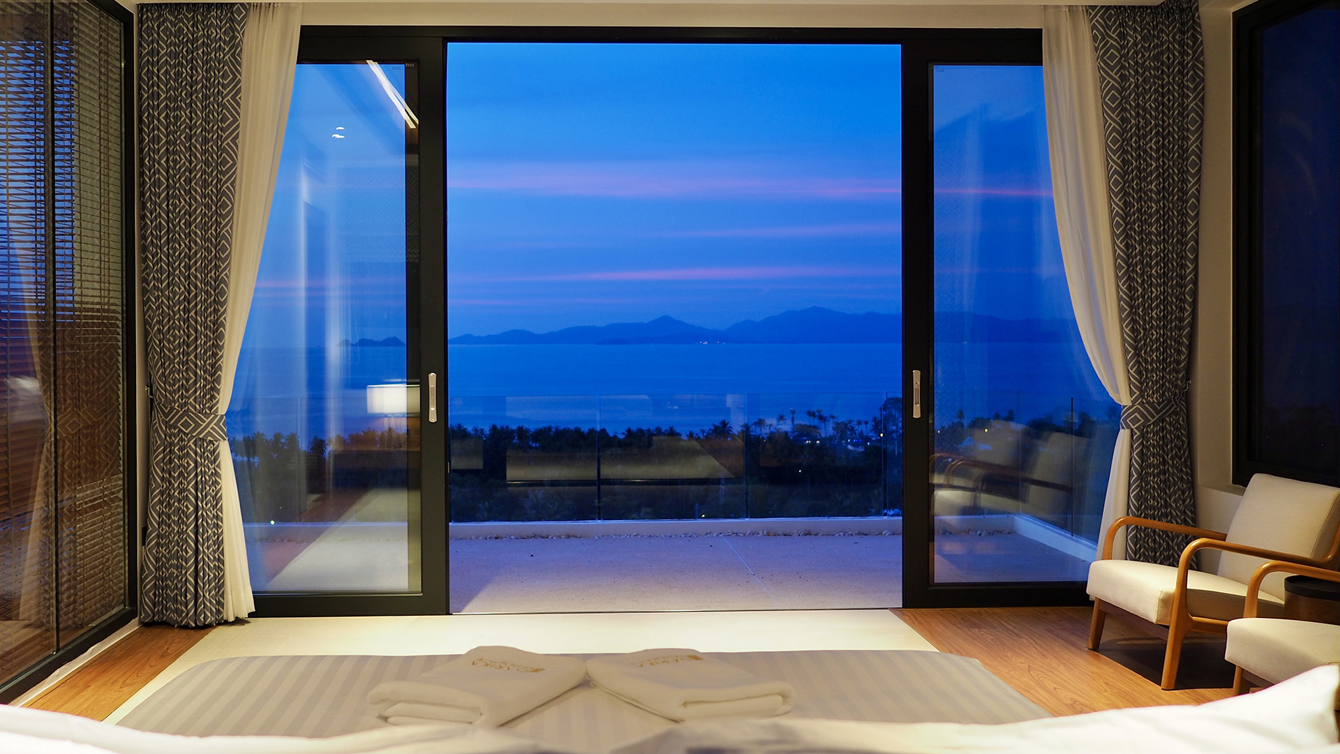 (PRICE REDUCED!) Darika Residence B3 - Grandeur 4 Bedroom Seaview Pool Villa in Bang Por for sale