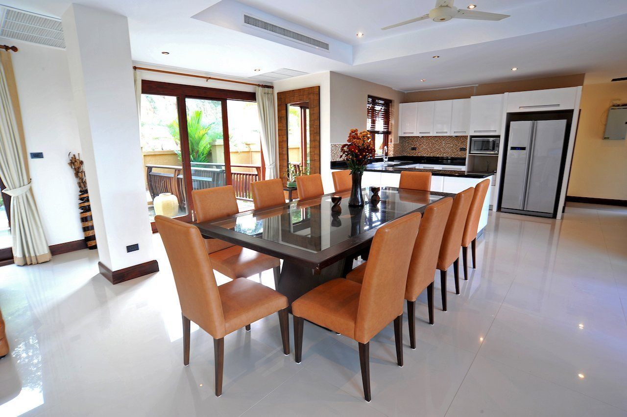 (SOLD) Large 5 bedroom Sea View Villa Alexa for sale in Maenam