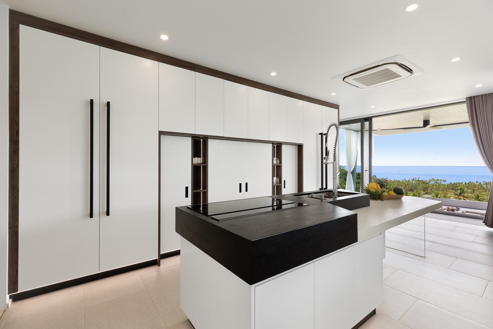 KW Villa – Luxurious 5 Bedroom Seaview Pool Villa in Bangpor for sale