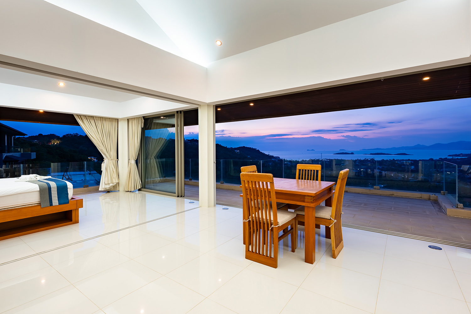 (PRICE REDUCED!) Narai Kiri Villa – Spacious 5 Bedroom Seaview Pool Villa in Plai Laem for sale