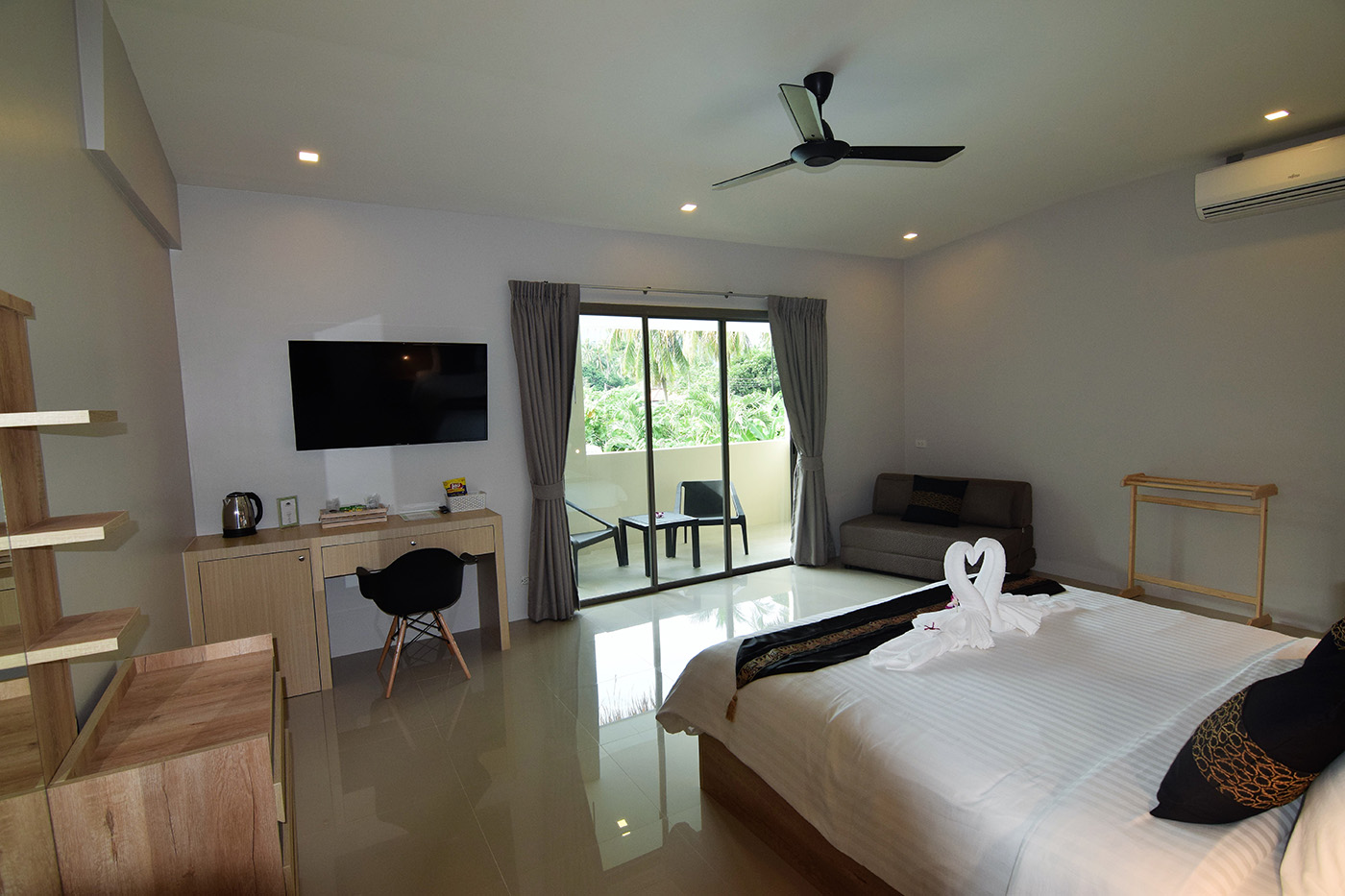 Charismatic 11-Room Resort for sale in Lamai, Koh Samui