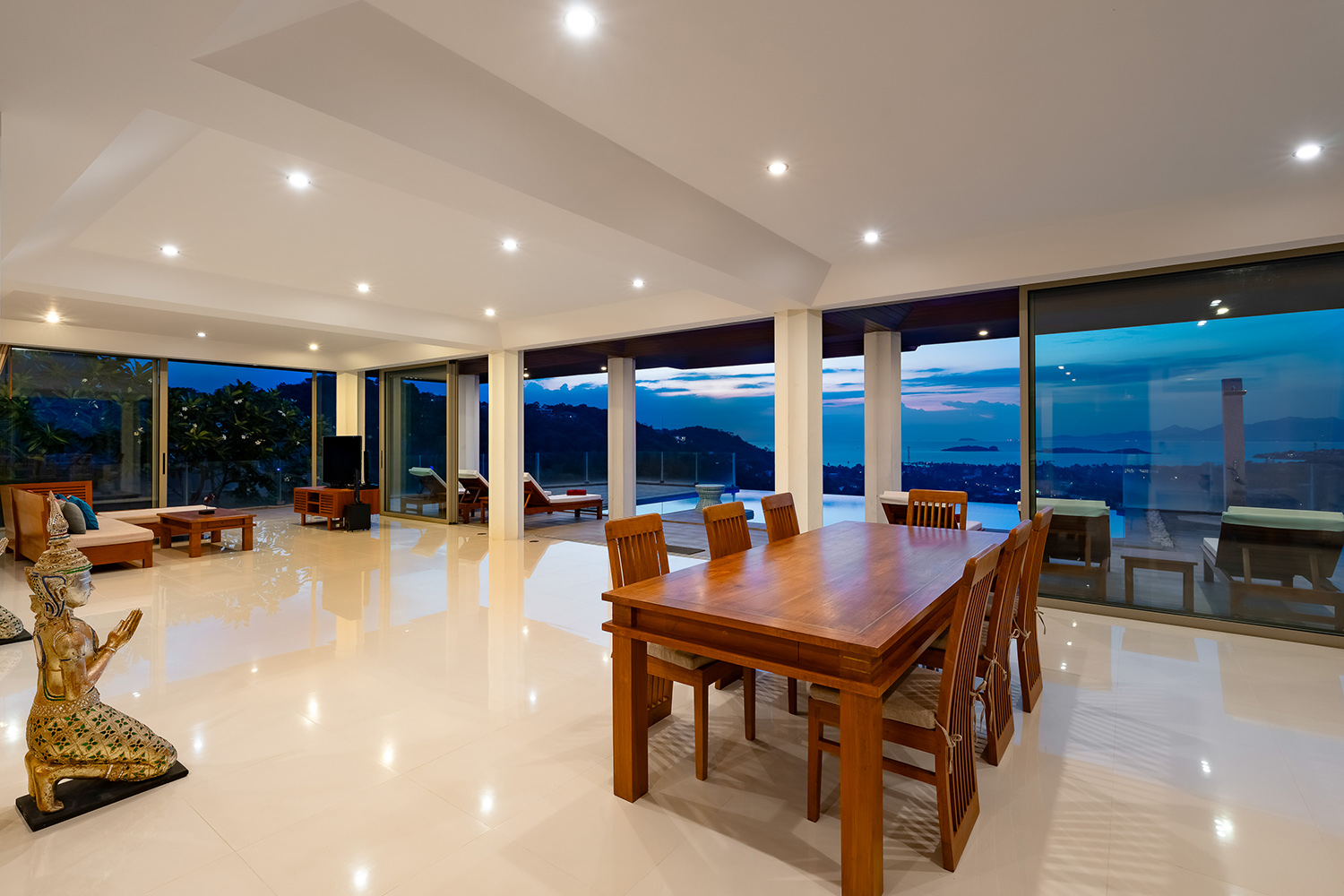 (PRICE REDUCED!) Narai Kiri Villa – Spacious 5 Bedroom Seaview Pool Villa in Plai Laem for sale