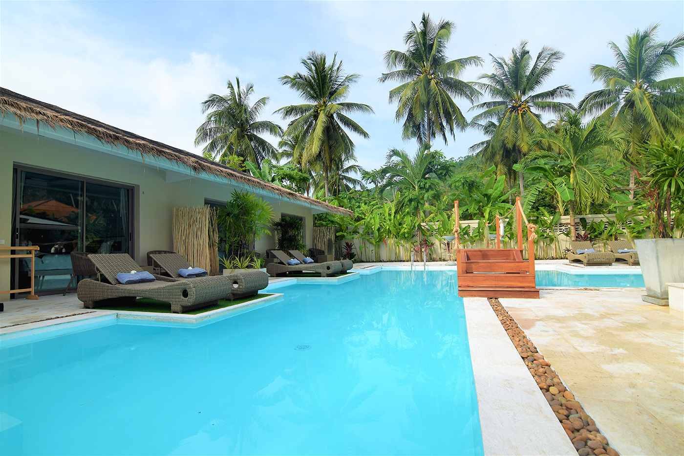Charismatic 11-Room Resort for sale in Lamai, Koh Samui