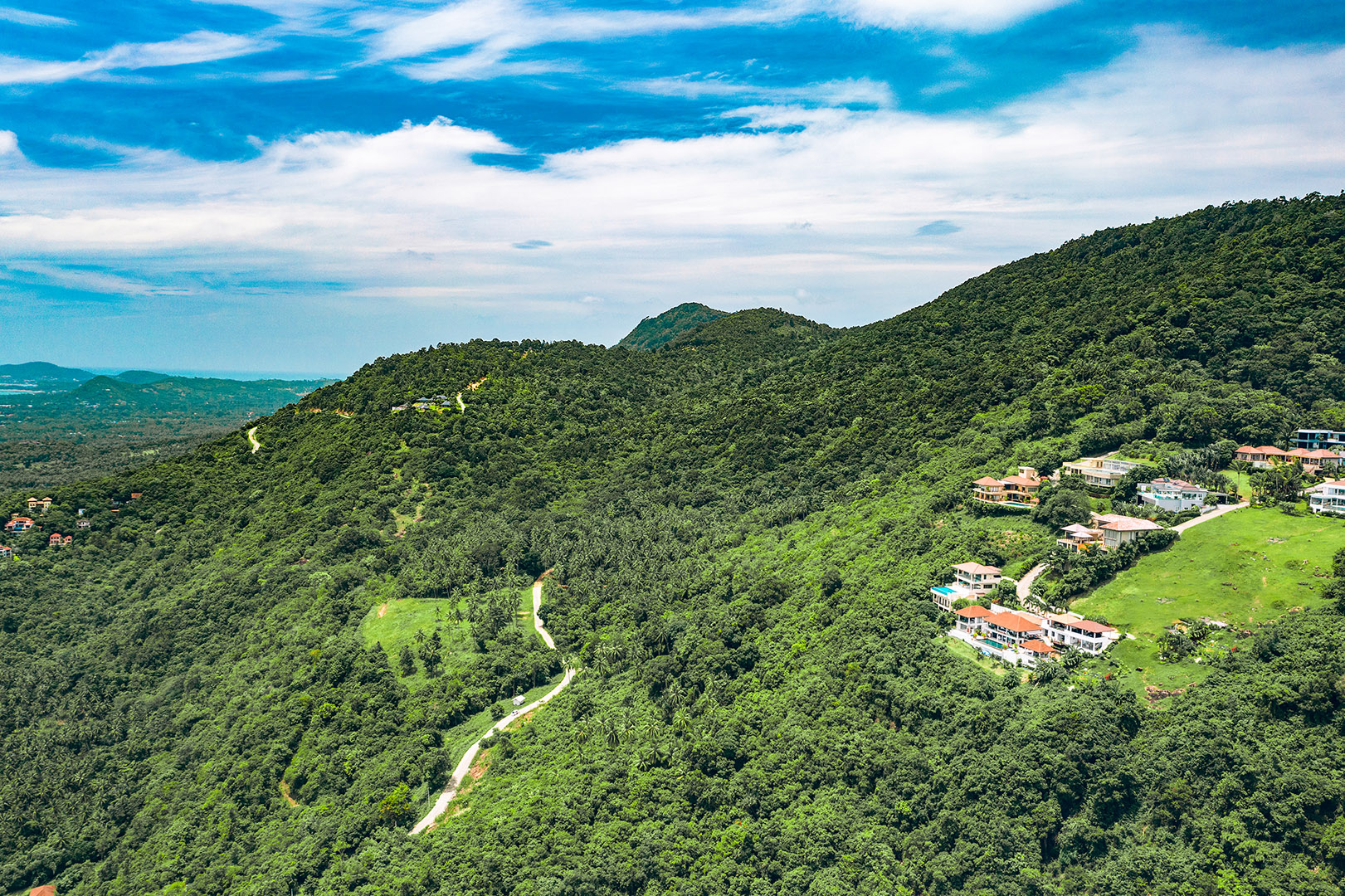 The Peak – Cliffside 5 Bedroom 6 Bathroom Seaview Villa in Bangpor for sale