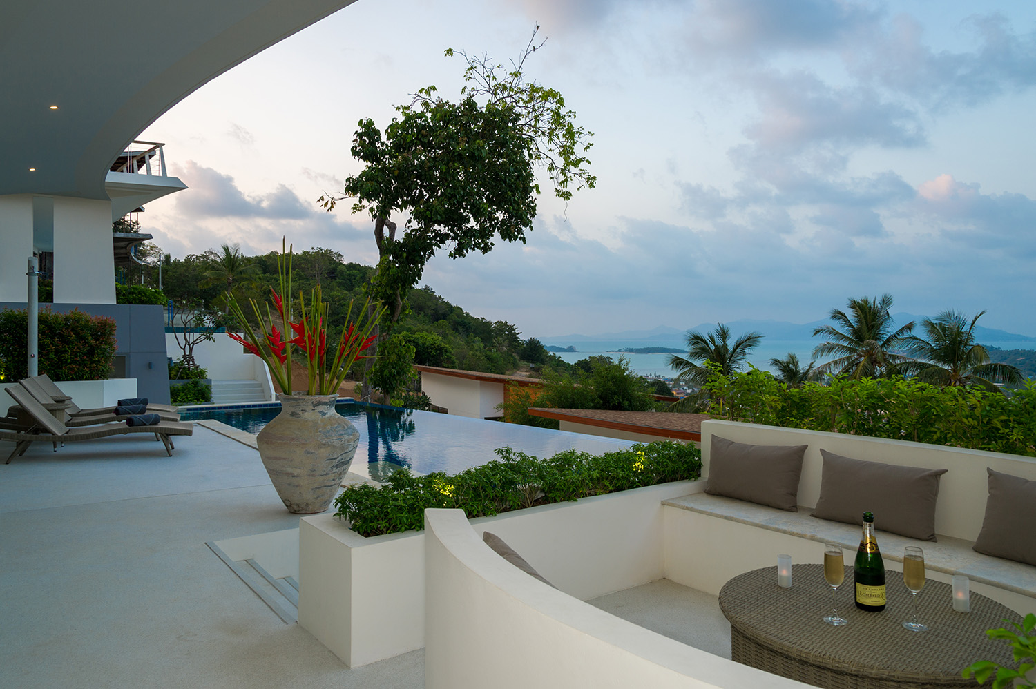 The Ridge Villa 7 – Beautiful 4 Bedroom Seaview Pool Villa in Plai Laem for sale