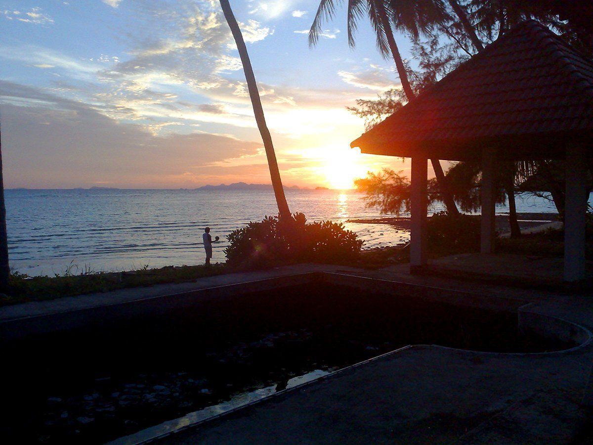 (SOLD) Sunset Beachfront Land in Laem Yai