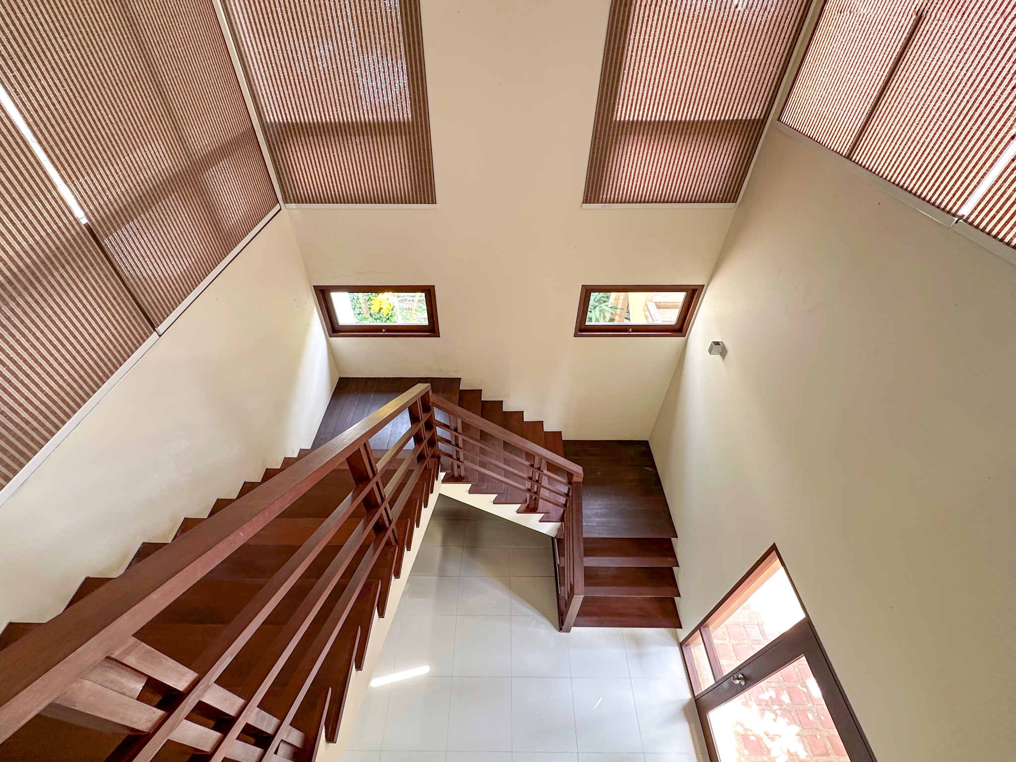 Multi-Building 8+1 Bedroom Seaview Pool Villa with Large Garden in Bang Makham for sale